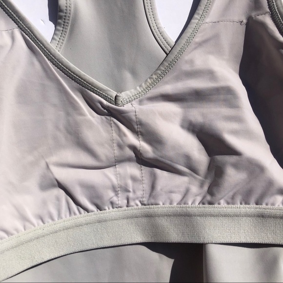 Slate gray V neck workout crop with built in bra - Picture 5 of 5